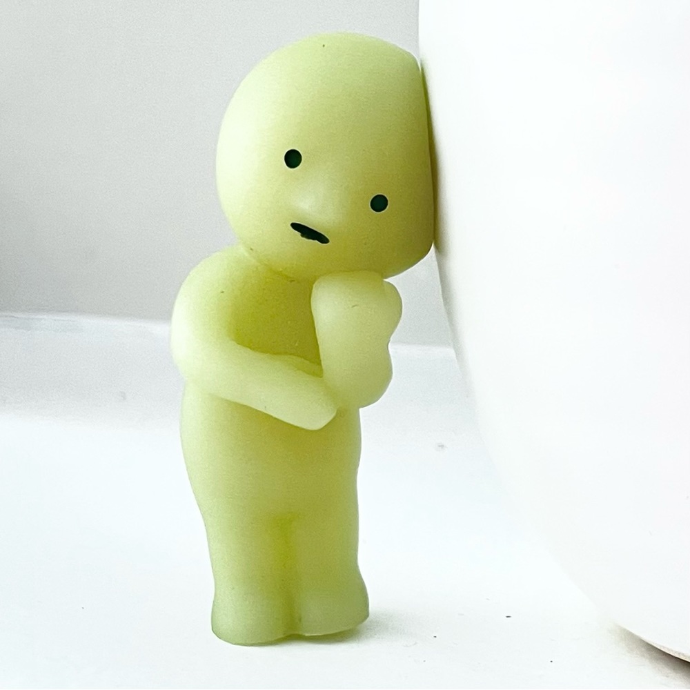 Smiski Living Series- Thinking Figure